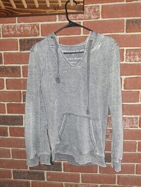 WREN AND GLORY x VINTAGE HAVANA Women's  Gray V-Neck Pullover Hoodie